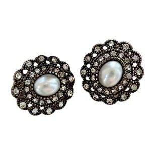 Vintage Style Pearl & Rhinestone Flower Earrings Sparkly Floral Costume Jewelry